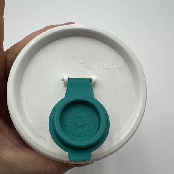 Vtg Tupperware #2414B-4 Thirst Quake 30oz Purple Drink Tumbler Lid Bag Holder - Picture 3 of 14